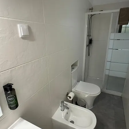 Golfinho By Check-in Portugal فيلة